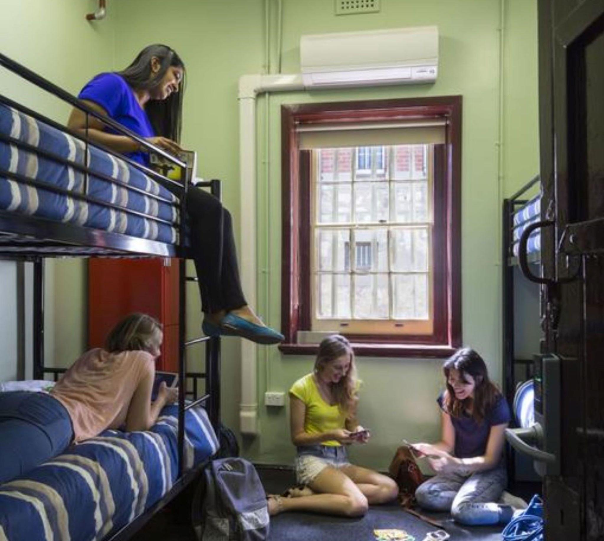 ฟรีแมนเทิล พริเซิน วายเอชเอ Hostel ภายนอก รูปภาพ