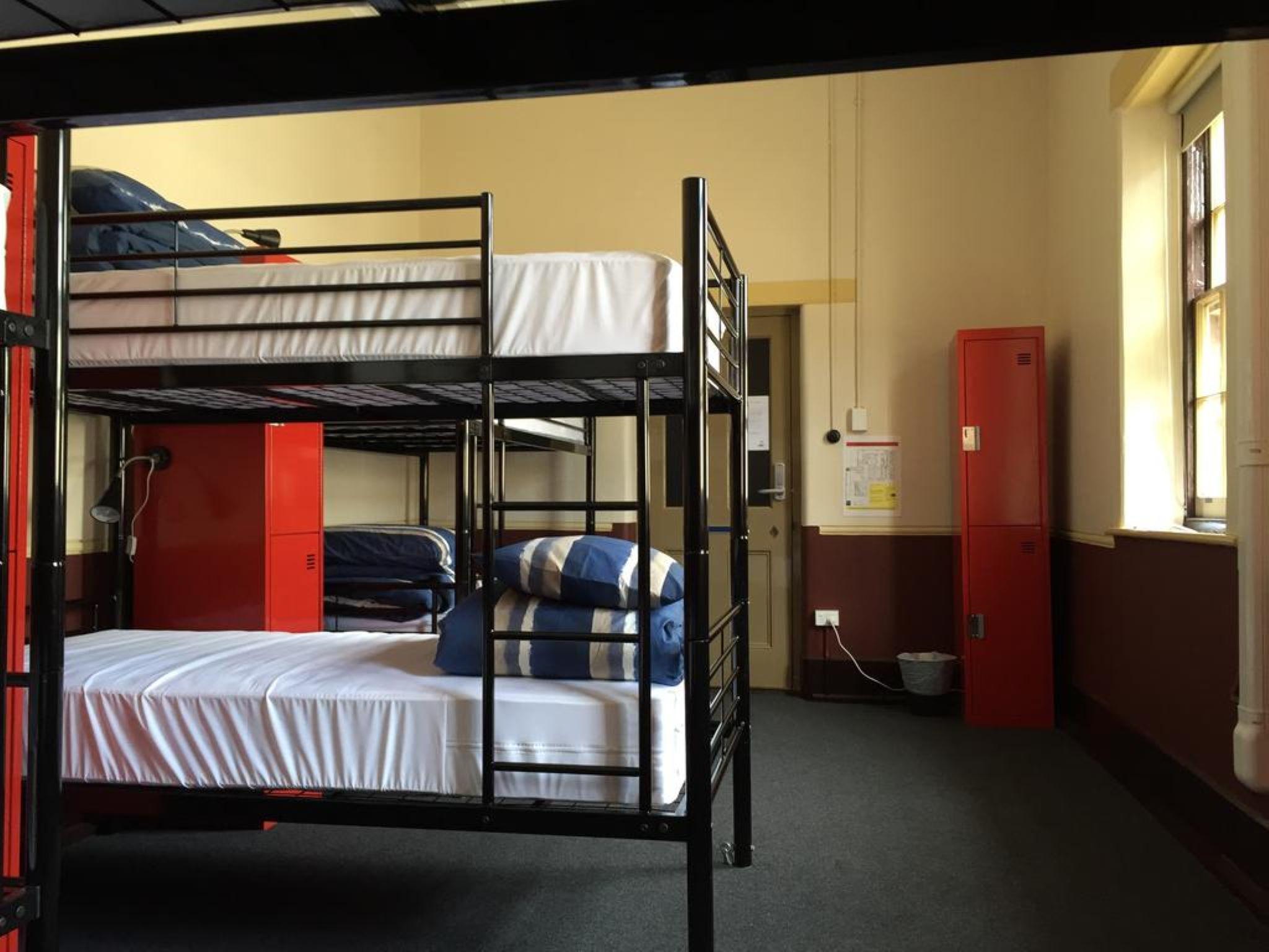 ฟรีแมนเทิล พริเซิน วายเอชเอ Hostel ภายนอก รูปภาพ