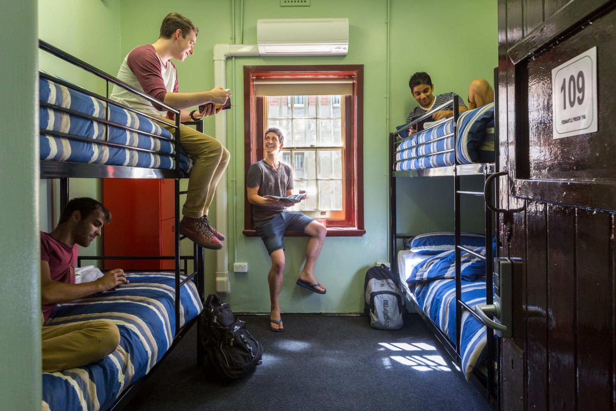 ฟรีแมนเทิล พริเซิน วายเอชเอ Hostel ภายนอก รูปภาพ