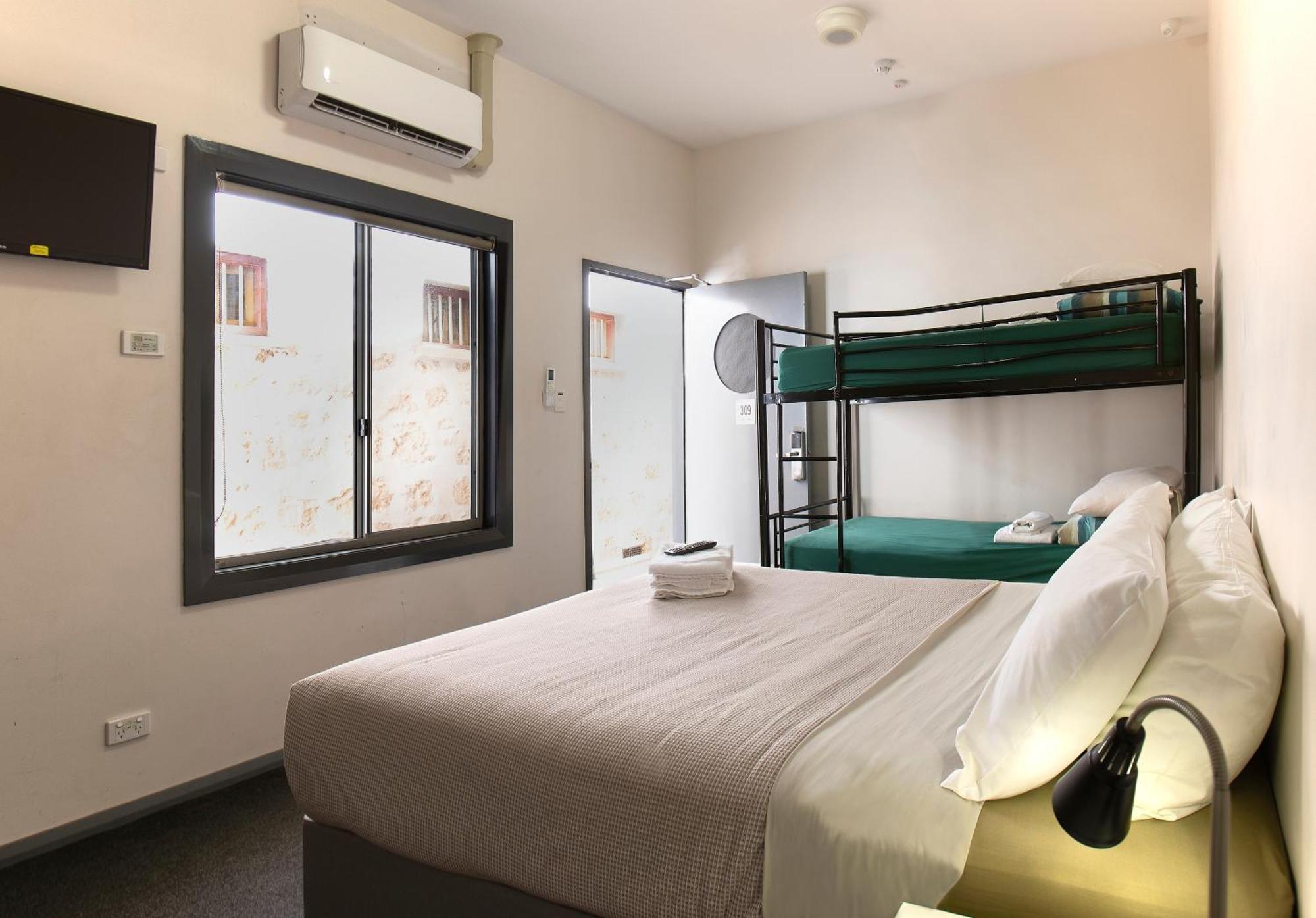 ฟรีแมนเทิล พริเซิน วายเอชเอ Hostel ภายนอก รูปภาพ