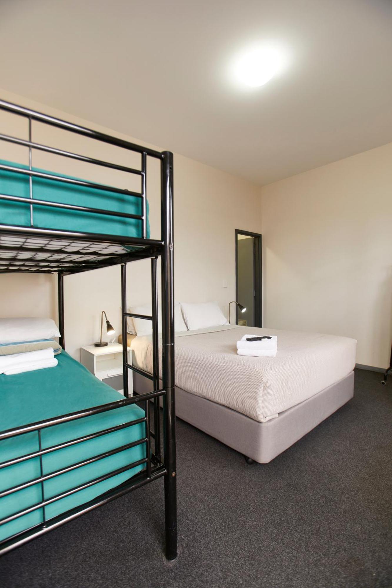 ฟรีแมนเทิล พริเซิน วายเอชเอ Hostel ภายนอก รูปภาพ