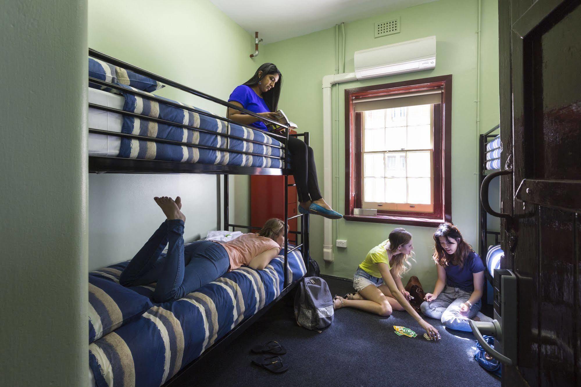 ฟรีแมนเทิล พริเซิน วายเอชเอ Hostel ภายนอก รูปภาพ